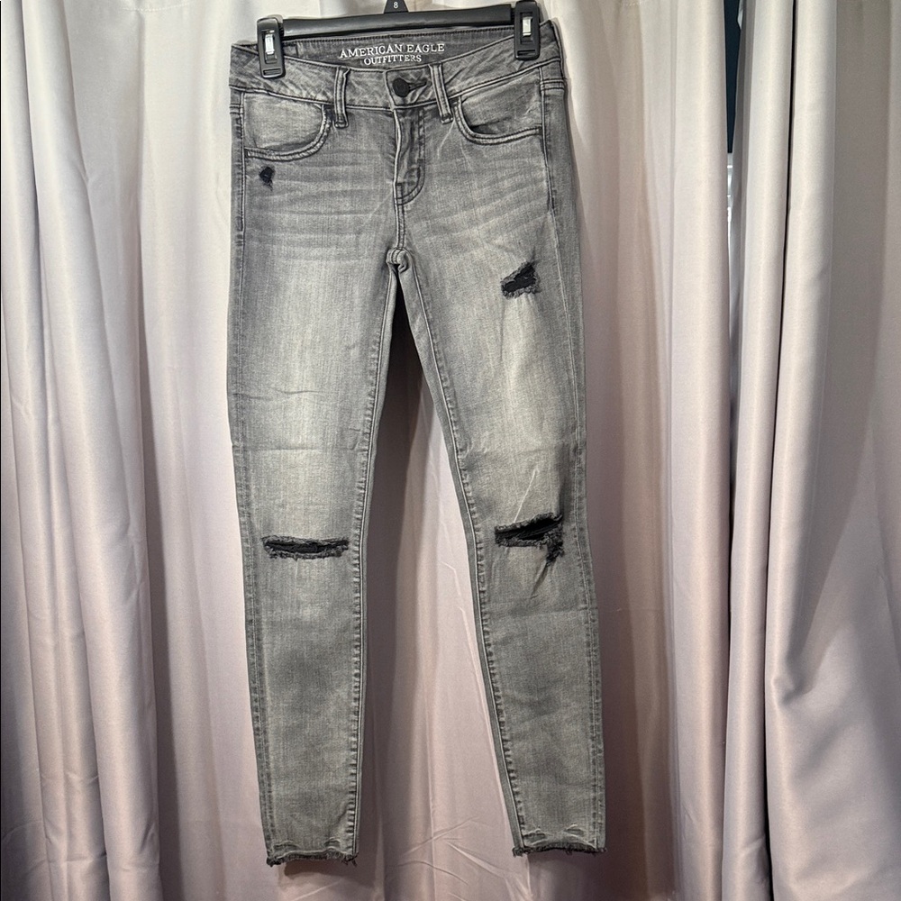 American Eagle Outfitters Women's Black Distressed Skinny Jeans